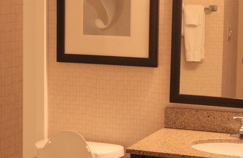 Elmira Hotel | Clarion Inn Elmira-Horseheads