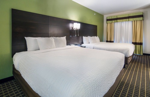 Weatherford Hotel | Clarion Inn & Suites Weatherford South