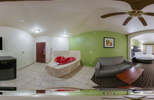 Weatherford Hotel | Clarion Inn & Suites Weatherford South
