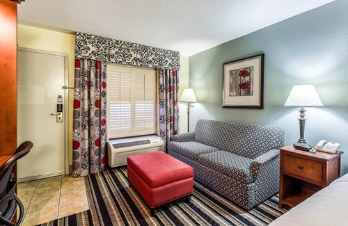 Huntsville Hotel | Clarion Pointe Huntsville Research Park