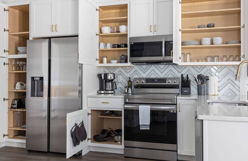 River District Alquiler De Eote | Clarity at The Cove - Charming 2-bedroom houseboat in Wilmington, North Carolina
