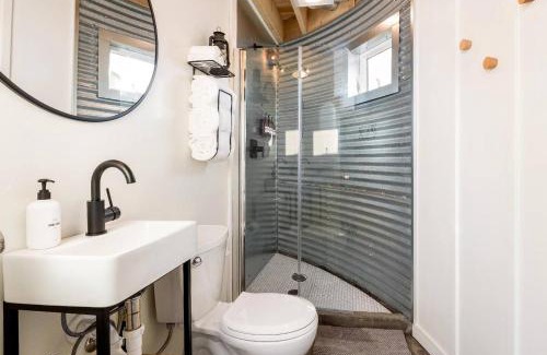 Kalispell Casa | Clark Farm Silos - 5 Silo Mountain View Retreat