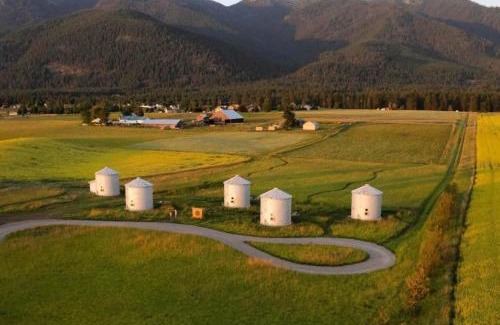 Kalispell Casa | Clark Farm Silos - 5 Silo Mountain View Retreat