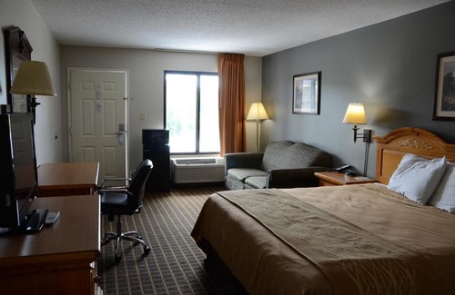 Clarksville Hotel | Clarksville Inn