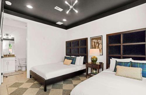 Eighth Avenue Casa | Class at 8th & Argyle Elite Nashville Vacation Spot