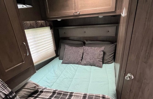 Seymour Casa | Class-C Smoky Mtn Adventure - 2016 Winnebago Spirit (aka Minnie Winnie)
