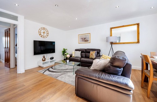 Whittington Apartamento | Classic 2 bed Apartment Situated in Mill Hill