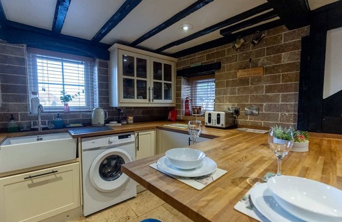 Stainburn Cabaña | Classic 2 Bed Cottage with Fire Place & Bath TV