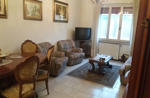 Piacenza Apartamento | CLASSIC APARTMENT WITH 2 LARGE ROOMS AND 2 BALCONIES