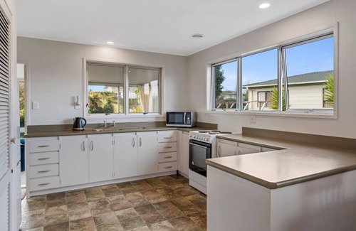 Taupo Casa | Classic Bach with Wifi and pets