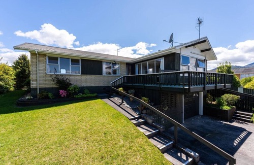 Taupo Casa | Classic Bach with Wifi and pets