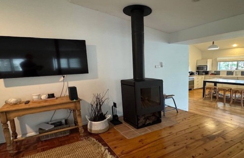 Hardys Bay Casa | Classic Beach and Bay Weekender