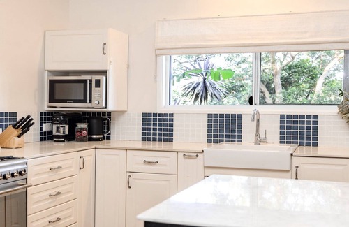 Hardys Bay Casa | Classic Beach and Bay Weekender