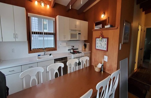 Barnegat Light Casa | CLASSIC BEACH RANCH HOUSE