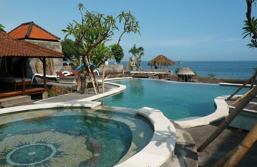 Purwakerti Villa | Classic Beach Villas