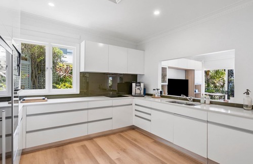 Whale Beach Casa | Classic Beachfront at Whale Beach by TCC
