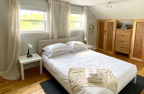 Antigonish Casa | Classic & Bright Home Away From Home