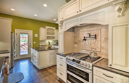 Canon City Casa | Classic Cañon City Getaway - 13 Mi to Royal Gorge!