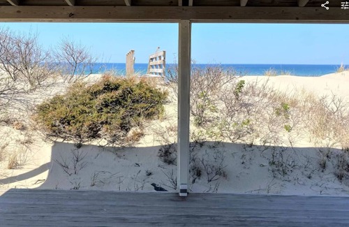 Dennis Casa | Classic Cape Cod Beach House with Private Beach!