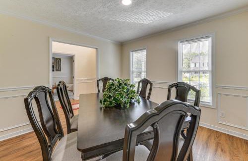 North Chesterfield Casa | Classic Colonial Home with Private Yard in Richmond!