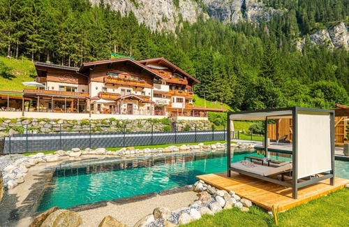 Dorfgastein Casa | Habitación Doble Clásica + - Vistas al castillo, restaurante del hotel