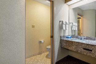 Parkway Village Hotel | Classic Inn By OYO I- 240 Near Memphis Airport