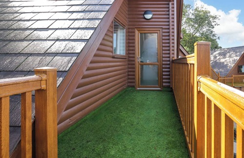 Dyserth Cabaña | CLASSIC LODGE 30, family friendly, with pool in Dyserth