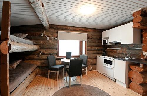 Sirkka Apartamento | Classic Log Cabin Ski-in Ski-out