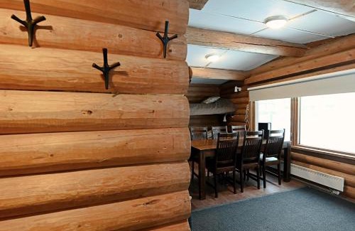 Sirkka Apartamento | Classic Log Cabin Ski-in Ski-out