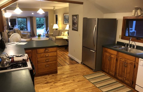 Falmouth Foreside Cabaña | Classic Maine Beach Cottage *** ¡Disponibilidad de agosto de 2019! Fabulosa ubicación!