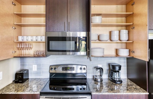 Mueller Apartamento | Classic Mueller 2BR w/ Pool, W/D & Gym, nr park, by Blueground
