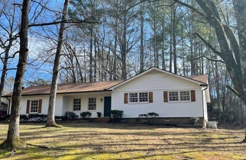 Covington Casa | Classic on Cherry- Private Home - 1.3m from Town square -Covington -Mystic Falls