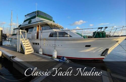 Poole Alquiler De Eote | Classic Yacht Nadine in Poole Harbour, Dorset, with a Hot Tub Jacuzzi