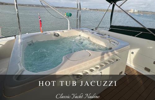 Poole Alquiler De Eote | Classic Yacht Nadine in Poole Harbour, Dorset, with a Hot Tub Jacuzzi