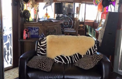 Orange Beach East Alquiler De Eote | Classic Yacht Rentals at FloraBama