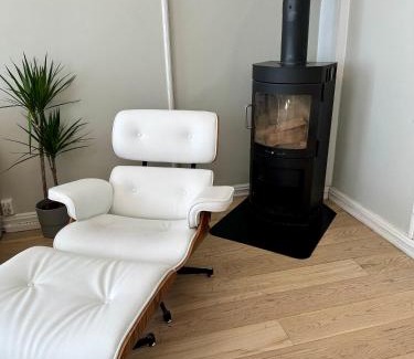 Oslo Apartamento | Classical 3 bedroom, 2 bath, minutes from Royal Palace, Main Shopping Street, Restaurants & Downtown