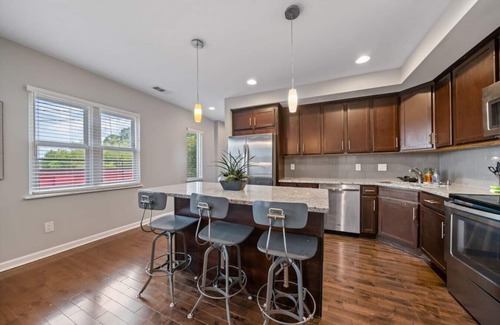 Mount Auburn Apartamento | Classy 2BR Condo Near City Centre | OTR, UC, Zoo
