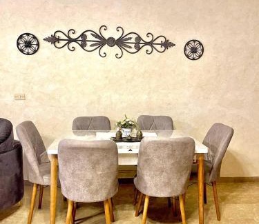 Al Jubeiha Apartamento | Classy 3 Bedroom Apartment in Amman