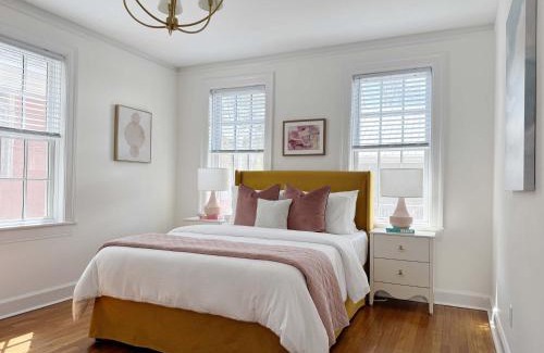 Dixon Park Casa | Classy 3-Story Downtown Apt - Great Location