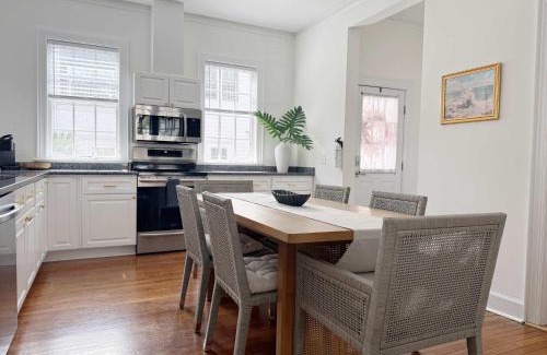 Dixon Park Casa | Classy 3-Story Downtown Apt - Great Location