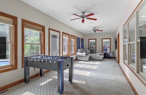 Duquesne Casa | Classy 4 bedrooms 4 bathrooms house with pool &hot-tub in up scale neighborhood