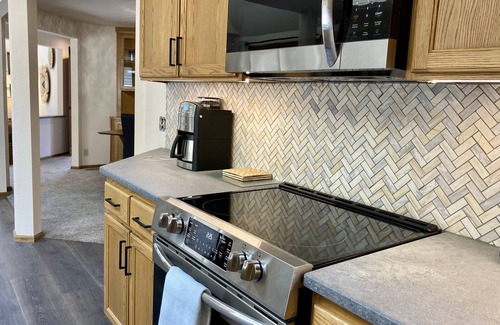 Harlow Casa | 5 dormitorios, 3 baños ESPACIOSO LUJOSO Hogar personalizado