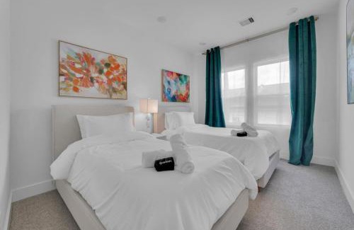 OST - South Union Casa | Classy 4BD 3.5BA with Soak Tub Backyard and Game Room