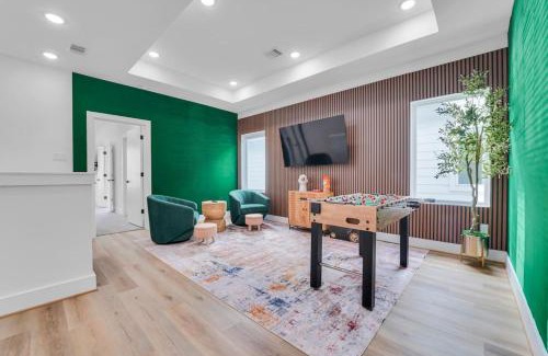 OST - South Union Casa | Classy 4BD 3.5BA with Soak Tub Backyard and Game Room