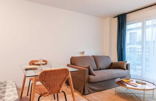 Les Puces de Saint-Ouen Apartamento | Classy appartement - Flea Market