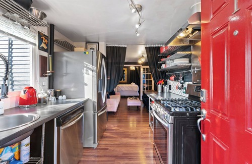 Downtown Vancouver Apartamento | Classy Couve Walkable Downtown Apartment