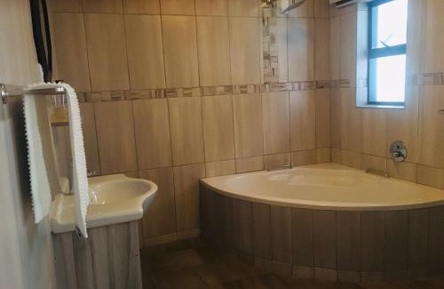 Greater Johannesburg Metropolitan Area Casa | Classy Guest House