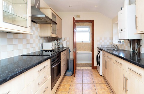Eastleigh Apartamento | Classy Home near Southampton Airport -Free parking