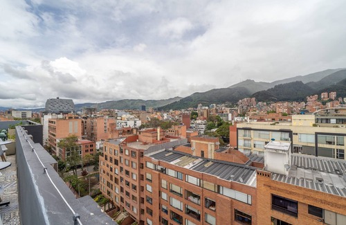 Antiguo Country Apartamento | Classy Loft in Parque Virrey