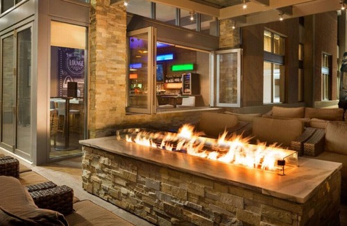North Clayton Casa | Classy & Modern King Rm w/ Free Hot Breakfast!
